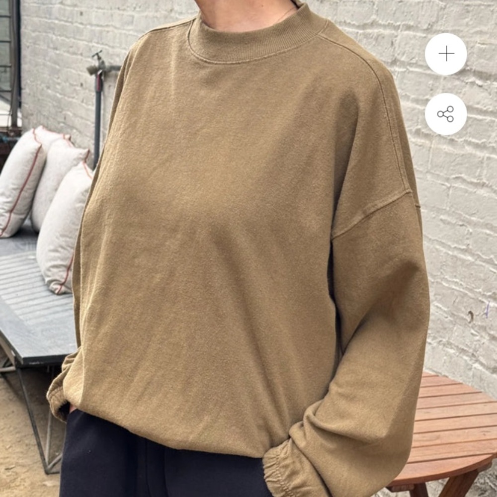 Le Bon Shoppe Daisy Top in Tobacco, size M/L (Discolored Spot)